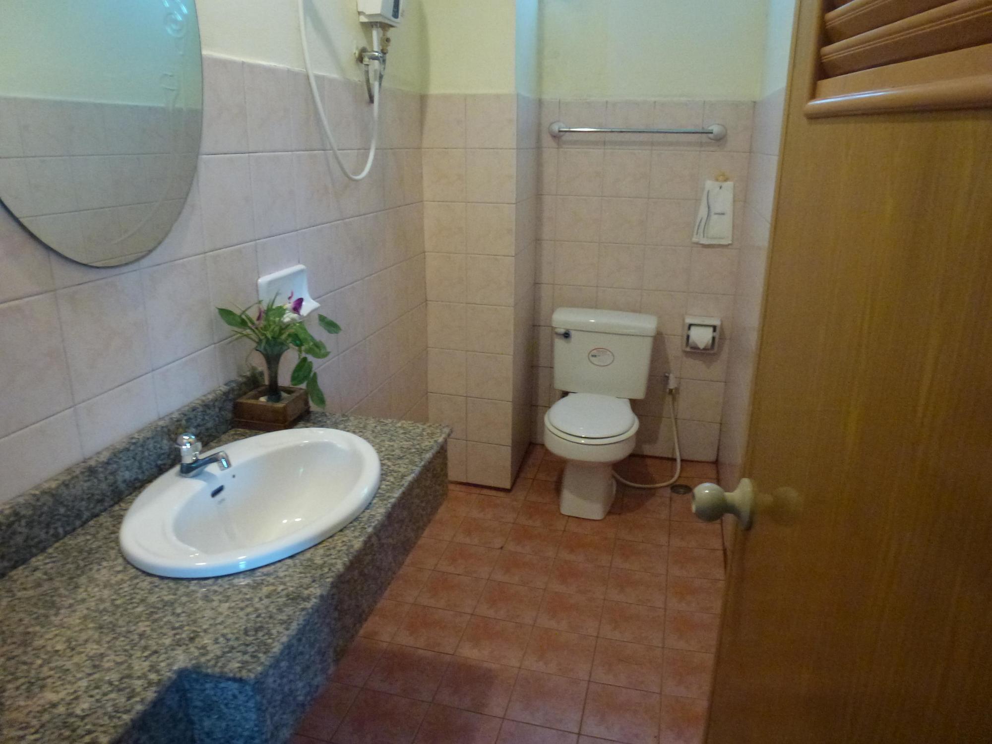 Sabai Mansion Apartment Ao Nang Exterior photo